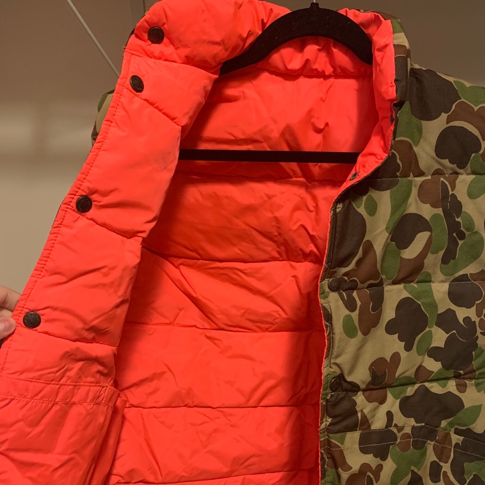 Cabelas Reversible Hunting Vest - Picture 2 of 3